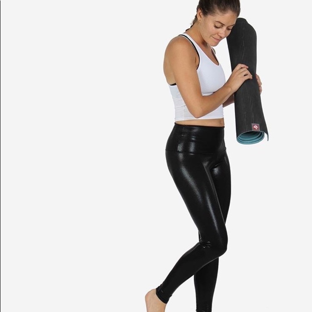 NEW GREATER THAN SPORTS Liquid Leggings in Black